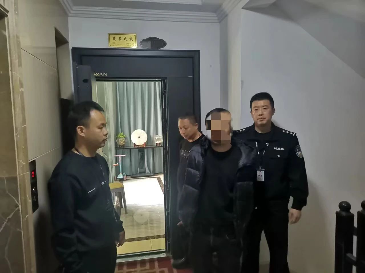 海子乡全副伪装仍被识别！双龙公安成功抓获一名撬锁盗窃嫌疑人